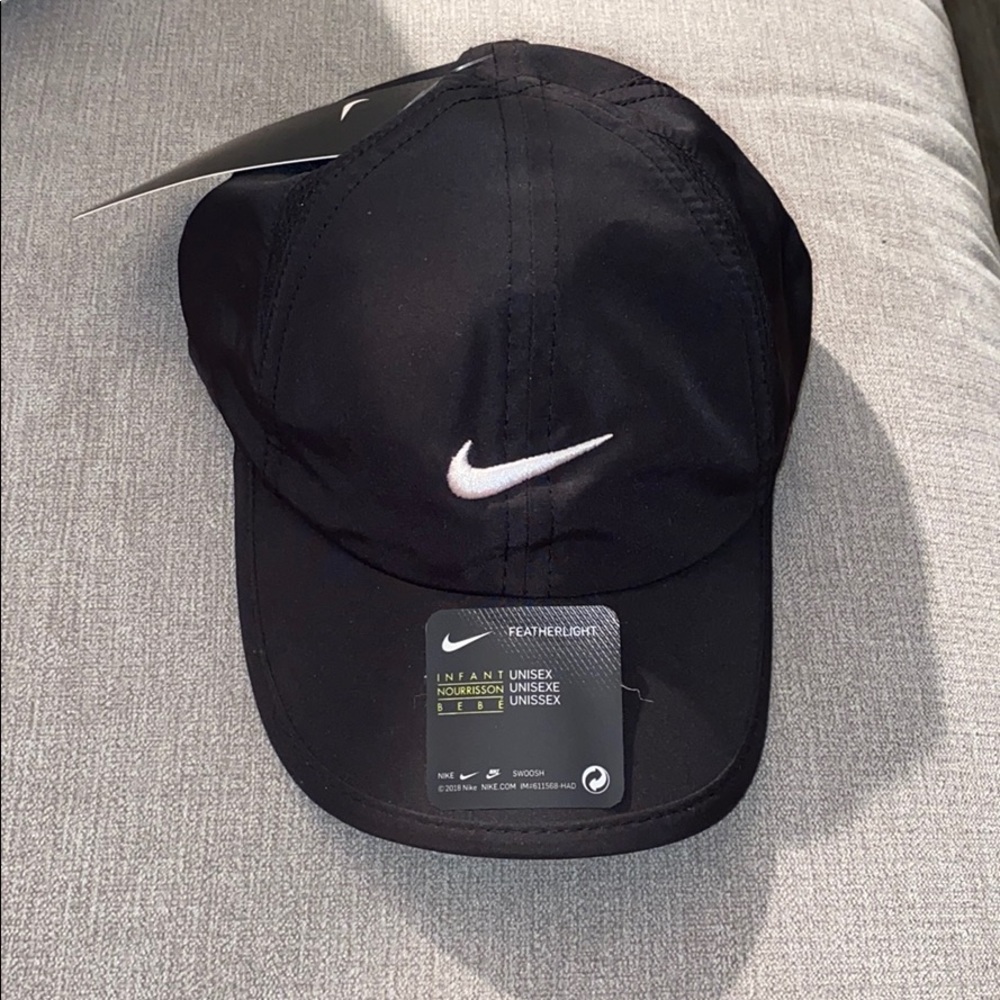 Nike infant hat. Unisex.